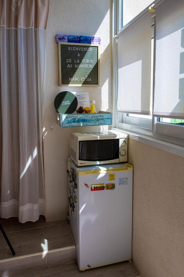 Chambre D'Hotes Villa De La Sueur Au Bonheur La Bouilladisse Luaran gambar